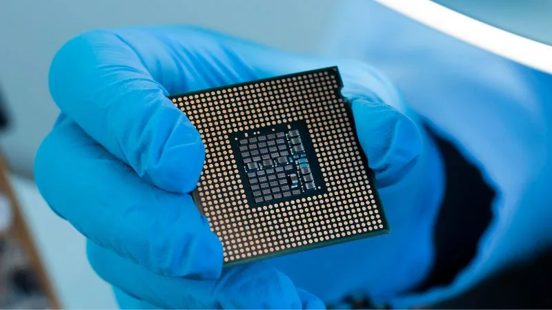 U.S. Army Picks Navitas to Make High-Power Chips at Home